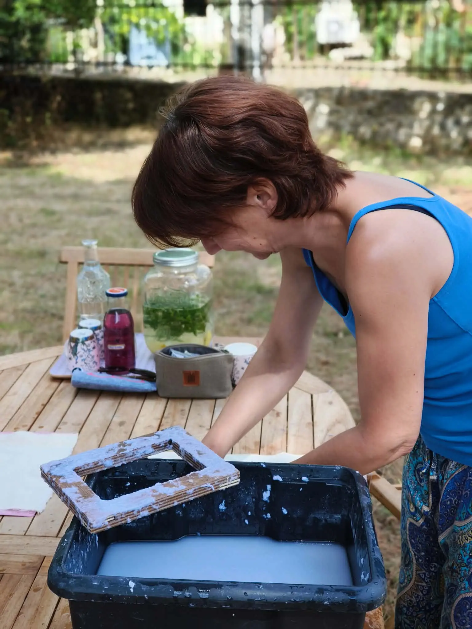 fabriquer son papier artisanal en retraite créative