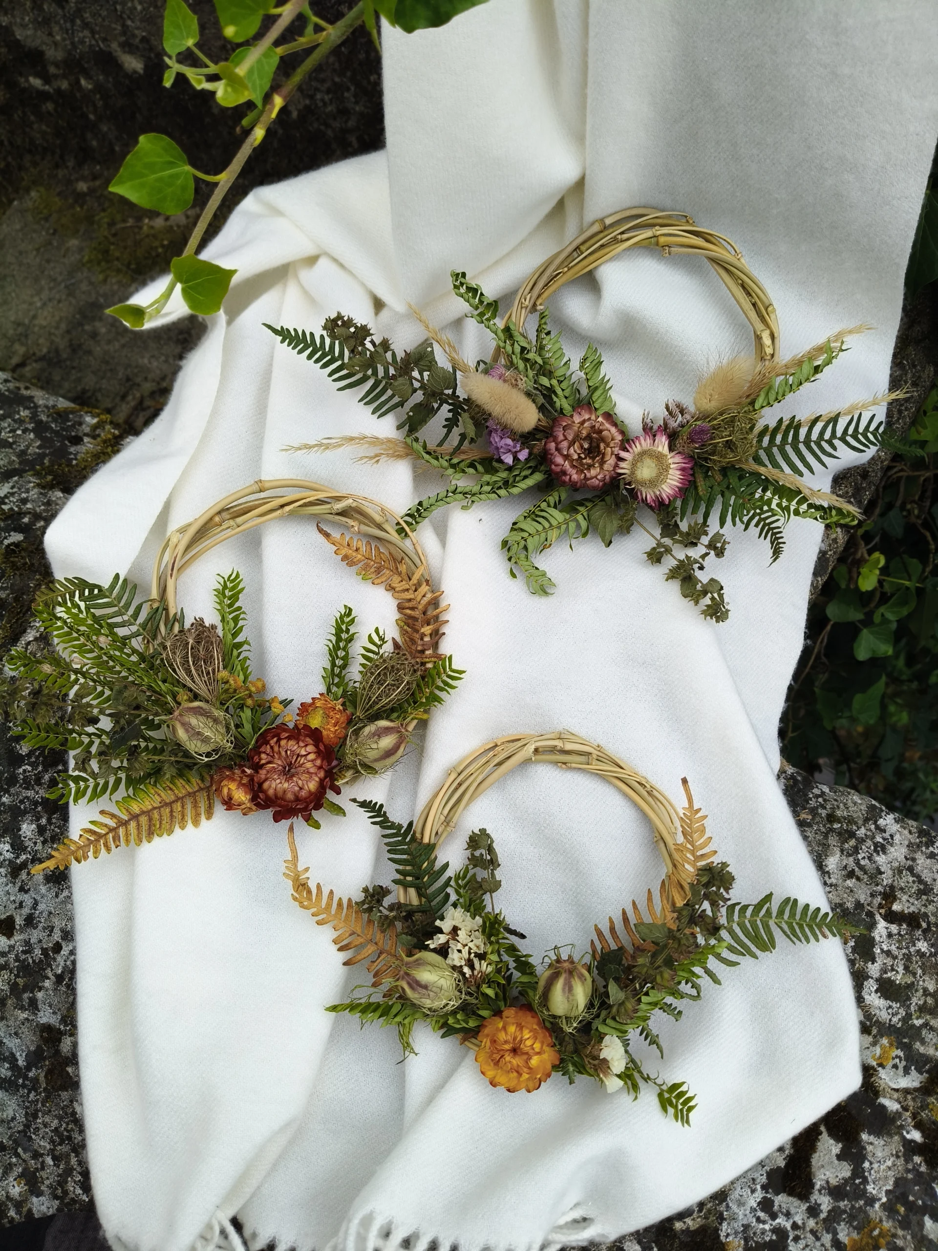 couronne de fleurs séchées naturelles